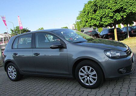 VW Golf Volkswagen 1.6 TDI DPF move