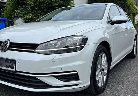 VW Golf Volkswagen 1.0 TSI (BlueMotion Technology) Comfortline