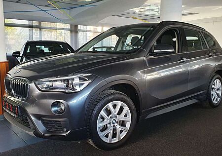 BMW X1 xDrive 20 i/ACC/AHK/HUD/LED/Navi/RFK