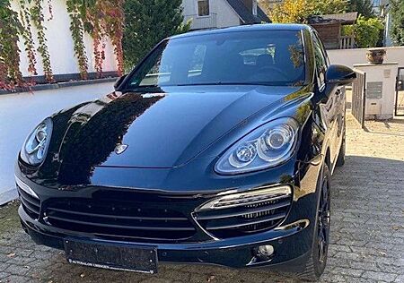 Porsche Cayenne S V8 Modell 2014