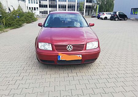 VW Bora Volkswagen 1.6 Highline