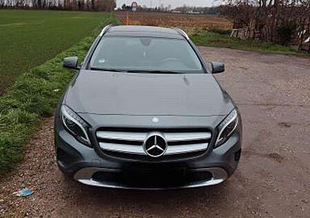 Mercedes-Benz GLA 180 Urban