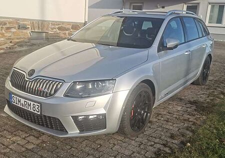 Skoda Octavia Combi 2.0 TDI (Green tec) DSG RS