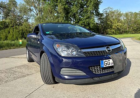 Opel Astra 1.8 16V Coupe