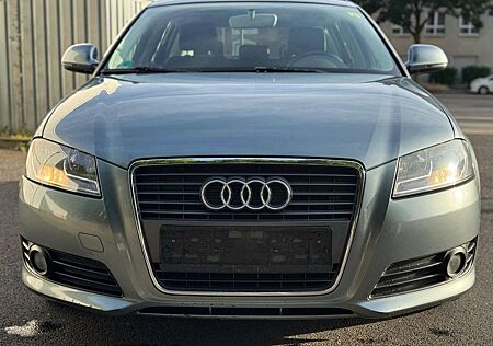 Audi A3 1.6 TDI Ambition *TÜV NEU* Sitzhzg. * Klima * PDC