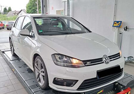 VW Golf Volkswagen VII 1.4 TSI Highline R-Line | SITZHEIZUNG |