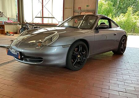 Porsche 911 Carrera