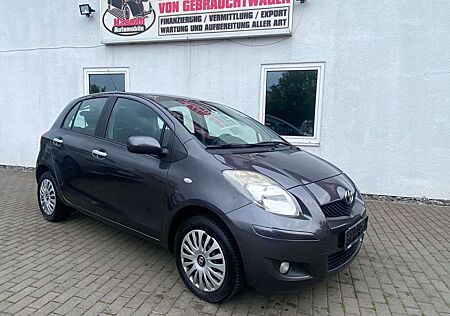 Toyota Yaris Life 1.0 VVT-i Klimaautomatik/5türig/EURO5