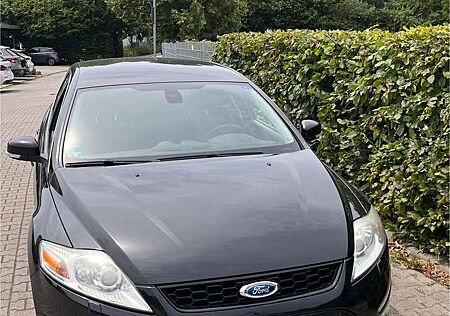 Ford Mondeo Turnier 1.6 EcoBoost Titanium, Navi, Bi-Xenon…