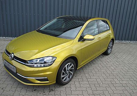 VW Golf Volkswagen VII Lim. Sound TSI 81kw,Panorama-Dach, AHK,