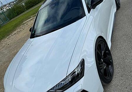 Audi RS6 4.0 TFSI quattro
