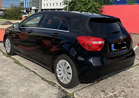 Mercedes-Benz A 180 (BlueEFFICIENCY) Urban