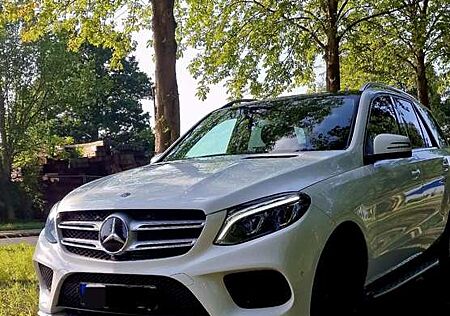 Mercedes-Benz GLE 350 d 4Matic 9G-TRONIC Ambiente