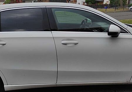 Mercedes-Benz A 180 Progressive