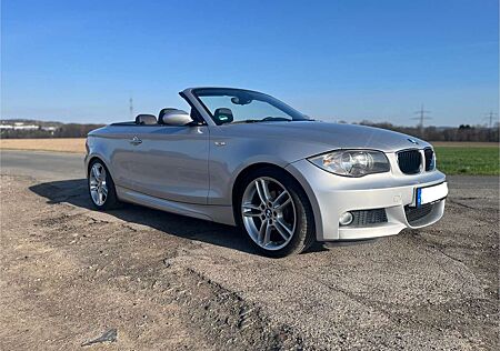 BMW 118i 118 Cabrio - Scheckheftgepflegt - Leder