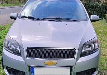 Chevrolet Aveo Aveo Fließheck  5-Türer 1.2 LS+TÜV/Reifen neu+Klima+nur 46.000 KM