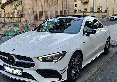 Mercedes-Benz CLA 220 d 8G-DCT AMG Line