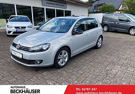 VW Golf Volkswagen Match 1,4TSI - AHK, SHZ, Schiebedach 90 kW (122...