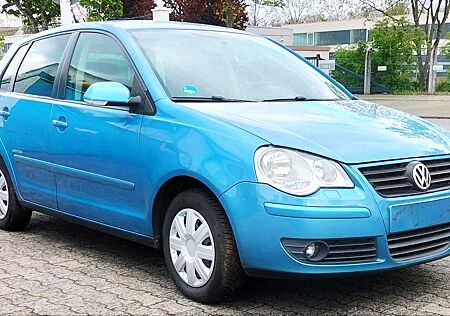 VW Polo Volkswagen (NEU TÜV) Sitzheizung/ Einparkhilfe/ 8xfach R.