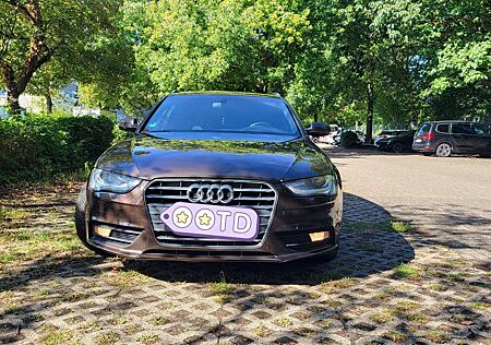 Audi A4 Avant 2.0 TDI DPF S line Sportpaket