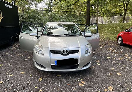 Toyota Auris Sol