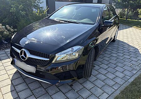 Mercedes-Benz A 180 BlueEfficiency (176.042)