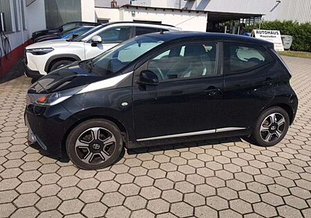 Toyota Others Aygo AYGO x-clusiv