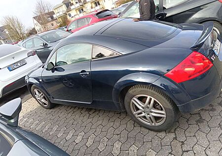 Audi TT 1.8 T Coupe (110kW)