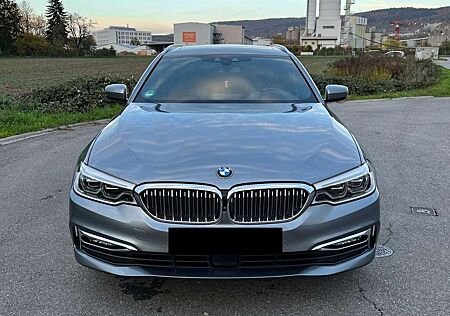 BMW 540i 540 xDrive Touring Aut. Luxury Line