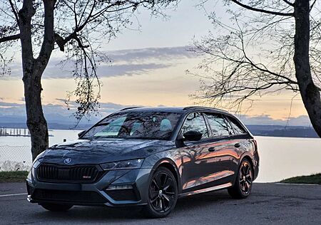 Skoda Octavia Combi 2.0 TSI DSG RS