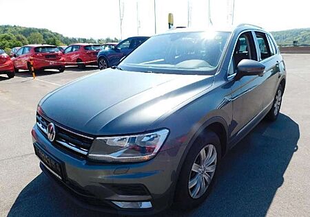 VW Tiguan Volkswagen Comfortline 2,0 TDI NEUES Modell ! 2017
