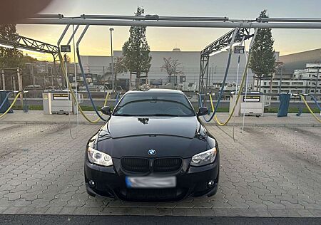 BMW 330i 330 +Cabrio+Aut.