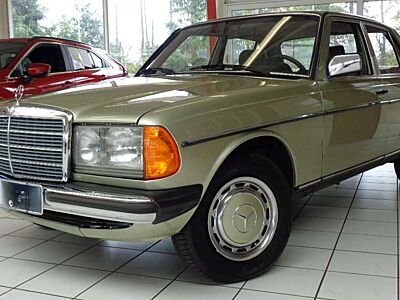 Mercedes-Benz Baureihe 123 230E( 123) H-Kennzeichen Guter Zustand