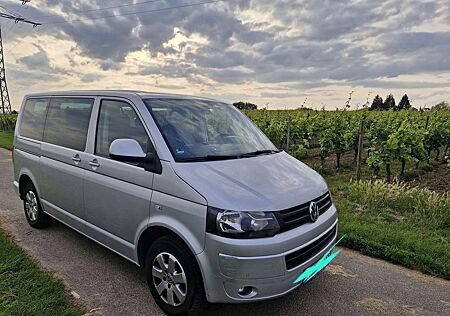 VW T5 Caravelle Volkswagen Caravelle Trendline 7EBS62