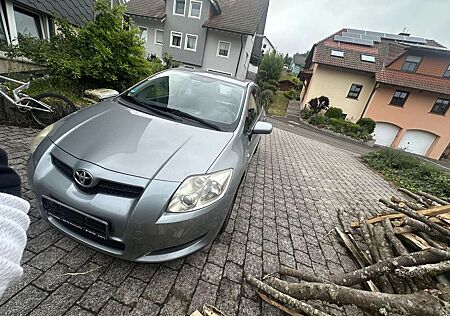 Toyota Auris 1.4 VVT-i Team