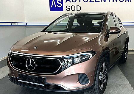 Mercedes-Benz EQA 250 NAVI KAM PANO AHK LED