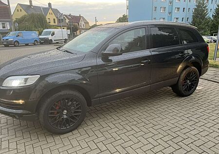 Audi Q7 3.0 TDI DPF quattro tiptronic