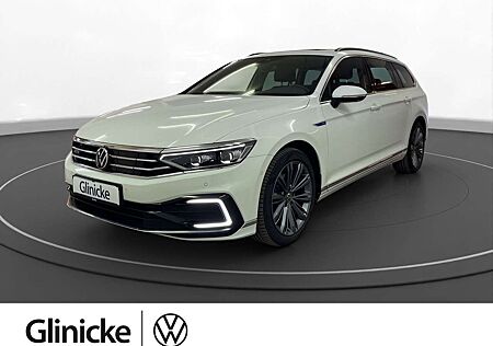 VW Passat Variant Volkswagen GTE 1.4 TSI eHybrid AHK Pano Matr