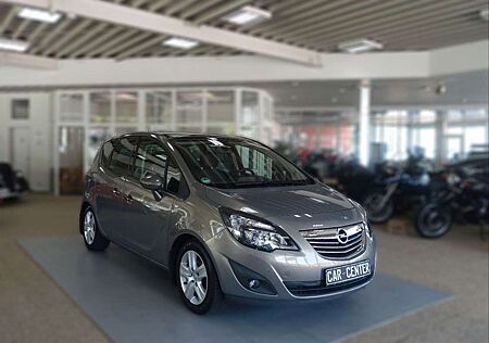 Opel Meriva B Innovation; NAVIG/ PAN/ SHZ/ PDC/ 1.HD
