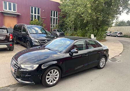 Audi A3 Limousine attraction ultra/Automatik/Xenon/