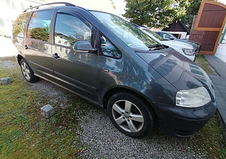 VW Sharan Volkswagen 2.0 TDI DPF Highline