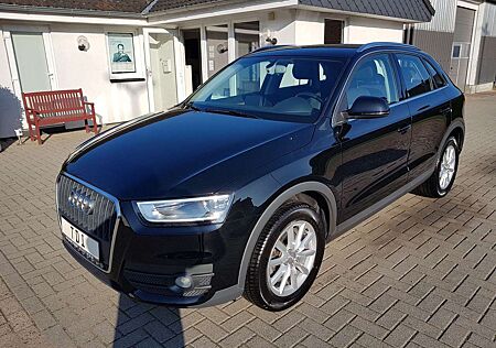 Audi Q3 2.0 TDI NAVI XENON SHZ PDC 8x ALU