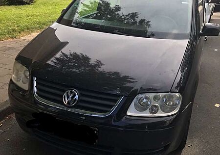 VW Touran Volkswagen 2.0 FSI Highline