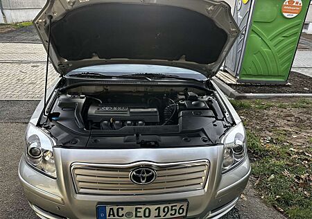 Toyota Avensis 1.8 VVT-i Automatik Sol