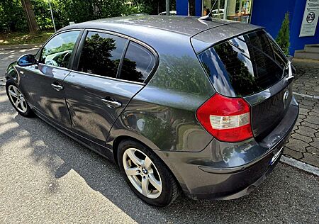 BMW 118i 118 LEDER NAVI TÜV 09.2025