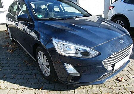 Ford Focus Cool & Connect