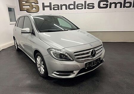 Mercedes-Benz B 220 CDI*BI-XENON*SHZ*SPUR*KAMERA*TOTWINKEL*