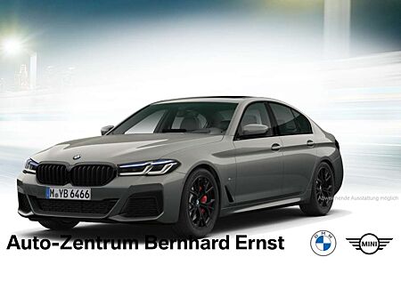 BMW 540 d xDrive M Sportpaket Glasdach DABh&k Head-Up