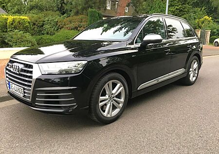 Audi SQ7 4.0 TDI-QUATTRO-PANO-AHK-LED-LUFT-KAMERA-PRIVACY-M