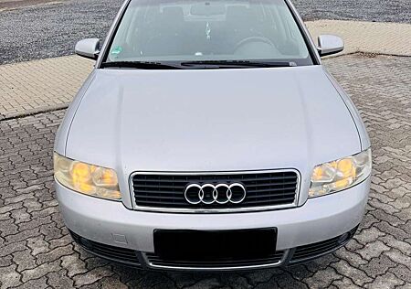 Audi A4 2.0 Automatik,AHK,Klima,Sitzheizung,Service neu